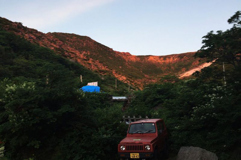 朝焼けの安達太良山